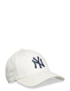 New Era League Essential 940 Neyyan Vit