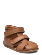 Pom Pom Starters™ Two Velcro Sandal Brun