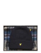 Lyle & Scott Checked Lambswool Scarf And Beanie Set Marinblå