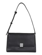 Calvin Klein Ck Plaque Medium Shoulder Bag Svart