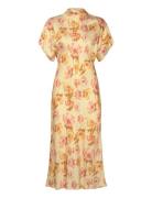 Malina Alivia Short Sleeve Satin Midi Dress Gul