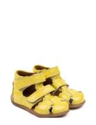 Pom Pom Starters? Two Velcro Scalloped Sand Gul