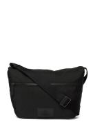 Markberg Monombg Crossbody Bag, Rec. Svart