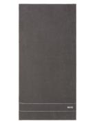Boss Home Plain Bath Towel Grå
